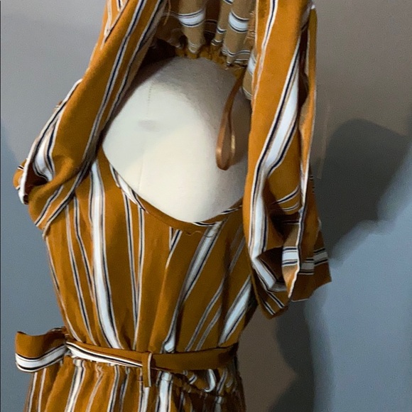 Excellent condition off shoulder romper - Picture 7 of 8